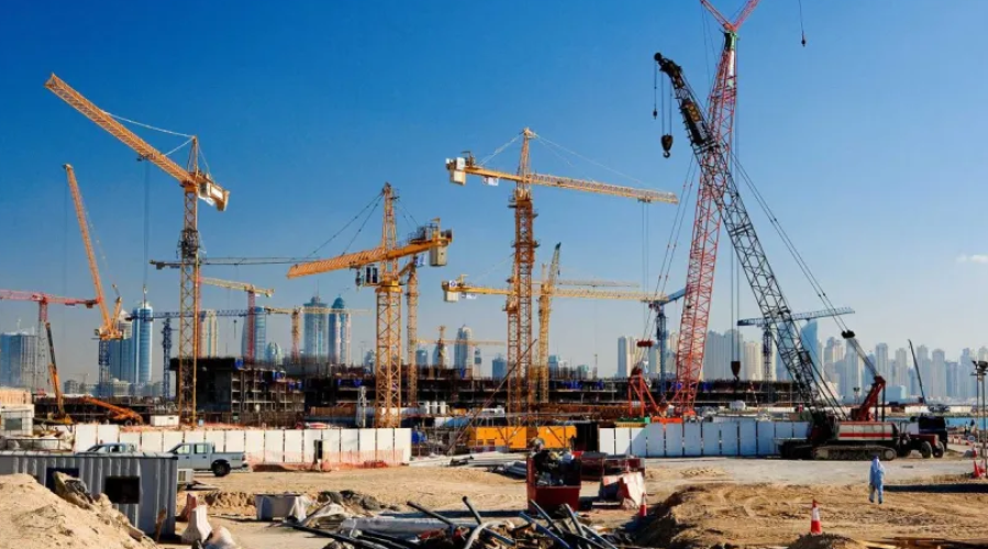 How to Manage Subcontractors in a Large Construction Project?