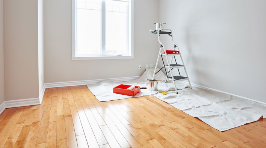 What are the common mistakes to avoid during a home renovation?